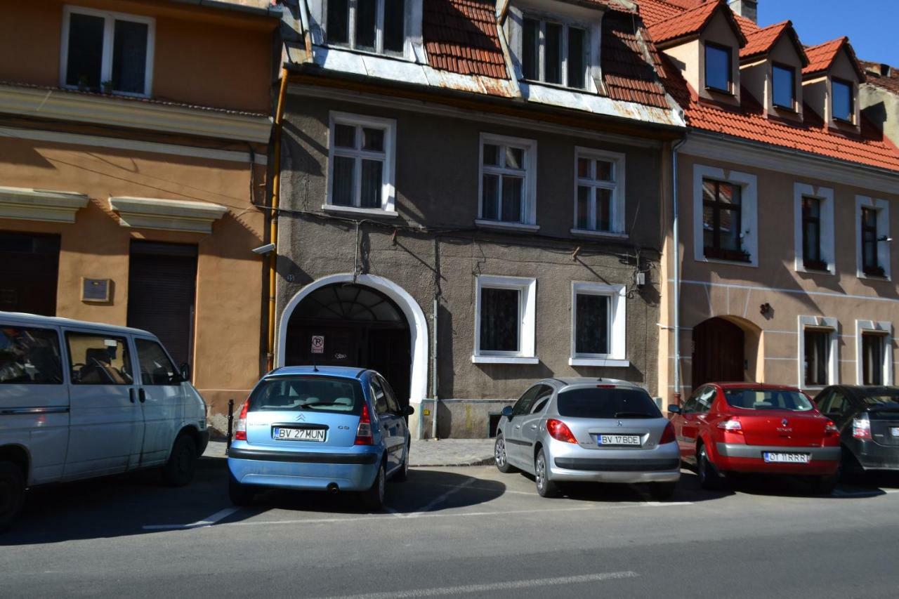 White Moon Apartment Braşov Extérieur photo